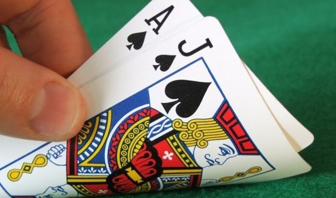How playing poker positively affects the gamblers?