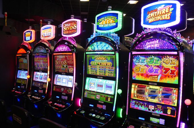Simple Ways to Learn How to Play Slot Machine Games